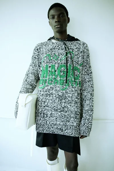 Look 19
